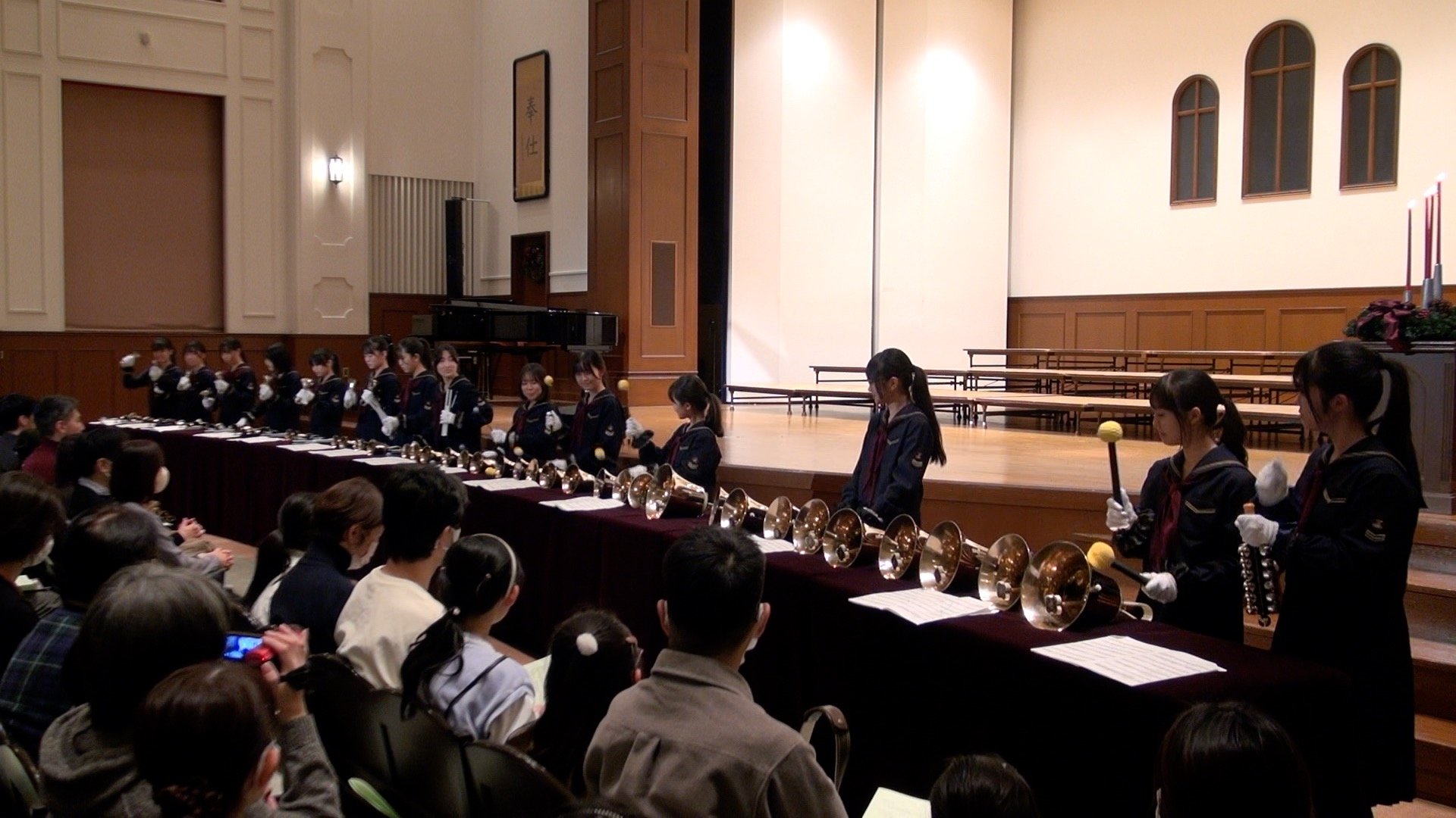 12月9日クリスマス音楽会ハンドベル1.jpeg