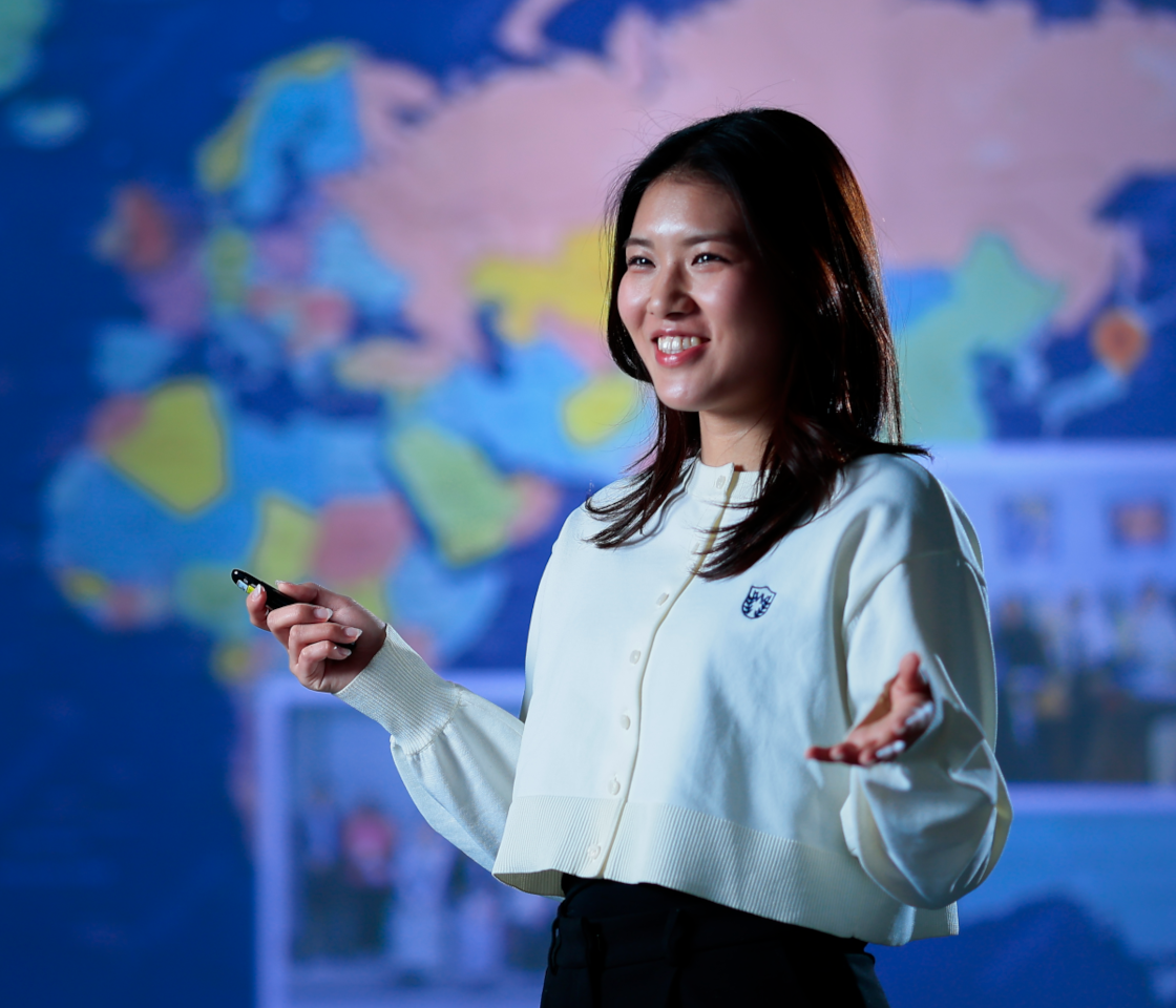 タイトル画像：人間社会学部 国際学科