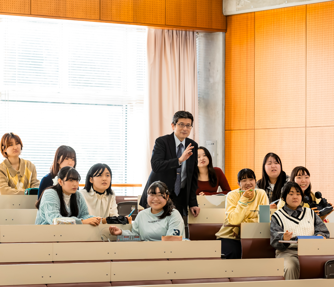 タイトル画像：人間社会学部 総合心理学