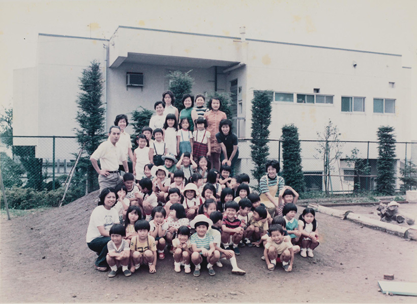 1973-74年頃 かえで幼稚園キャンプ（園庭にて）
